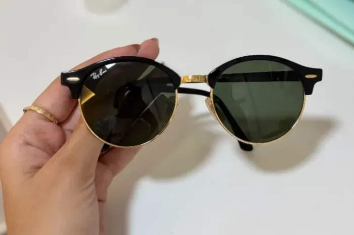 Óculos de sol, marca Ray Ban, feminino.