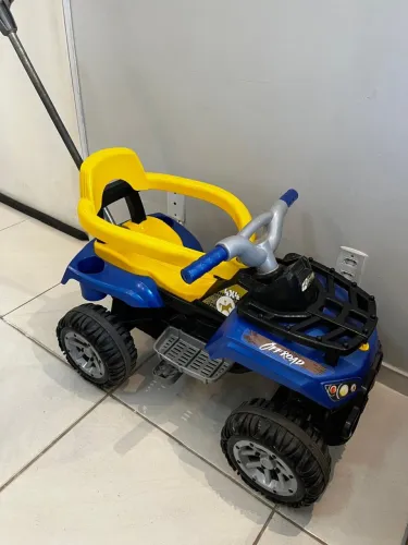Quadriciclo infantil
