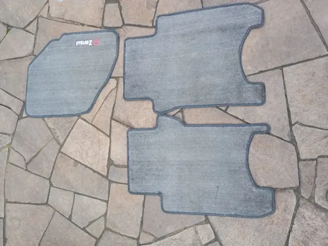DOAÇÃO - Conjunto de Tapetes Honda FIT (Falta tapete do motorista)