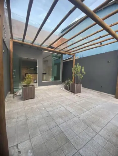 Linda modelo casa sacramenta