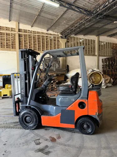 Empilhadeira Toyota