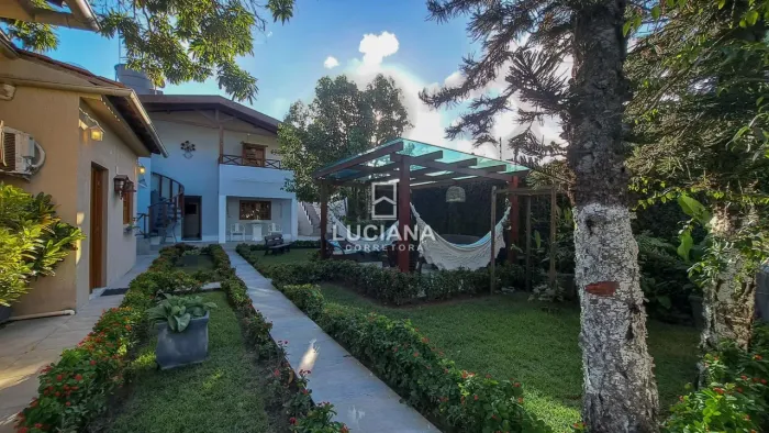 PREÇO FINAL DE VENDA! Casa com Área Gourmet com Piscina e Gazebo - Gravatá/PE