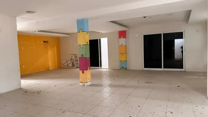 Imóvel para aluguel e venda com 396 metros quadrados em Vila União - Fortaleza - CE