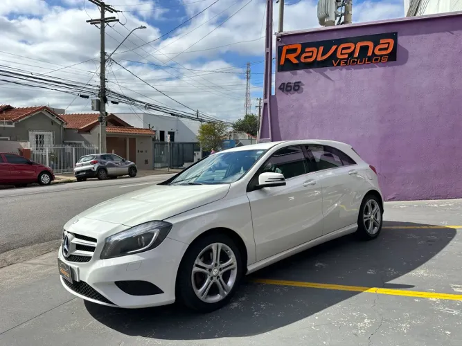 Mercedes-Benz A-200 A 200 1.6 Turbo 2015