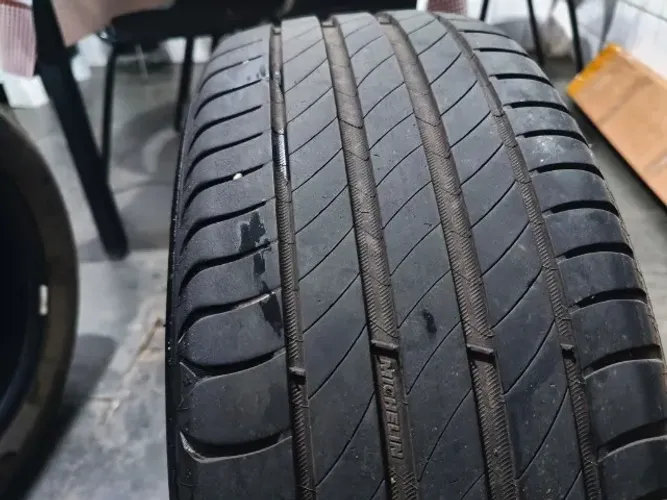 2 PNEUS MICHELIN 195/55/16 PRIMACY 4 87v EM PERFEITO ESTADO