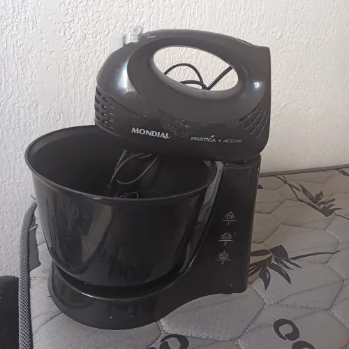Vendo batedeira 70,00