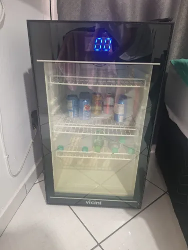 Vende-se um frigobar cervejeira