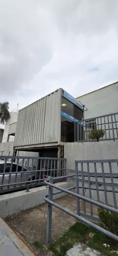 Vende-se Container Maritimo com acabamento