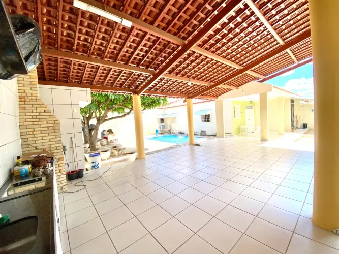 CASA EM VIA PÚBLICA NA COHAB 4/4 286m2 ASSÚ/RN