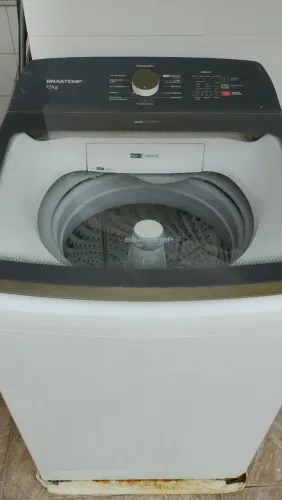 Máquina de Lavar Brastemp com capacidade para 12kg