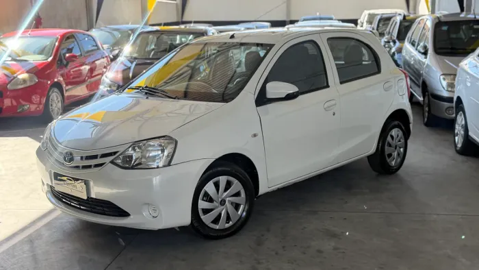 Toyota Etios X 1.3 Flex 16V 5P Mec. 2016