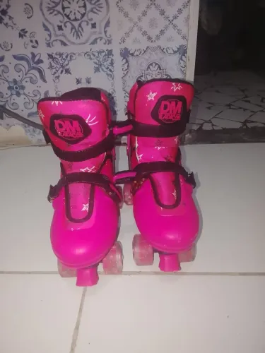 Patins Quad DM Radical com Rodas de LED Ajustável 38 ao 41