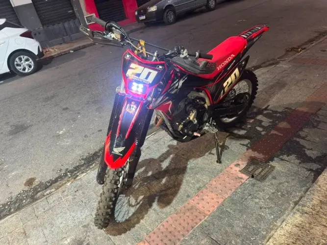 CRF 250F 2024 Unico dono cheio de acessorios.