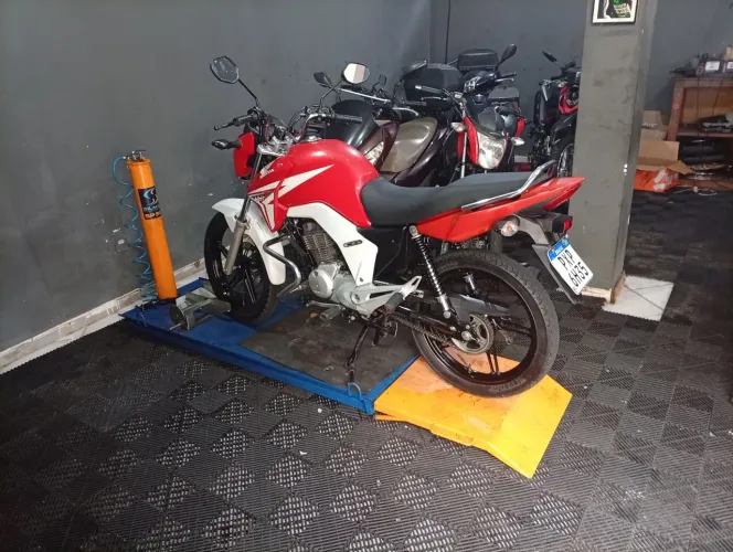 Vendo ou troco Titan EX 2015- leia a descrição