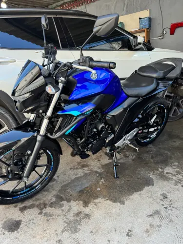 Vendo moto de garagem