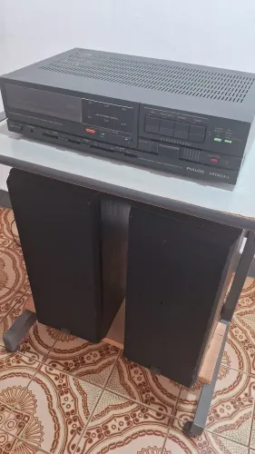 Aparelho de Som Philco Hitachi Vintage + Caixas de Som + Adaptador para Celular