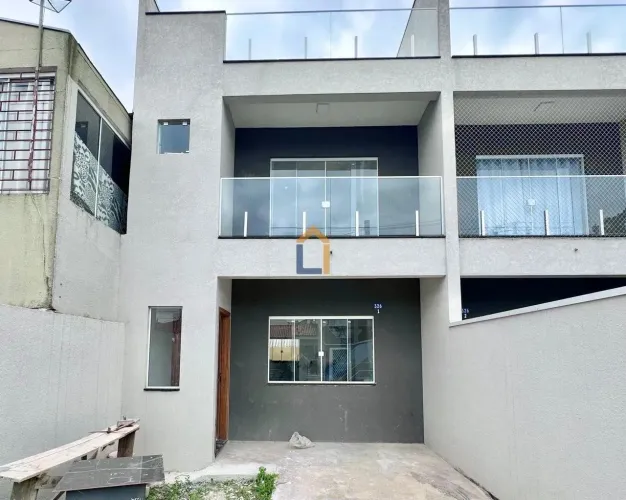 Sobrado Novo e Moderno no Coração do Sítio Cercado - 145m²