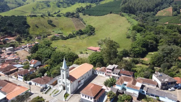? SÍTIO 7 HECTARES À VENDA EM DOM VIÇOSO/MG
