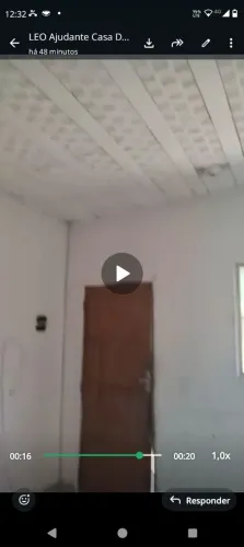 Vende -se uma casa