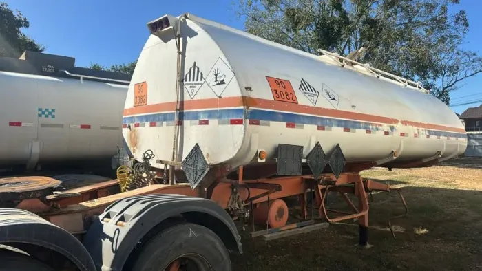 VENDE-SE BITREM USADO SEM PNEUS PARA TRANSPORTE DE CHORUME - VALOR ABAIXO DO MERCADO