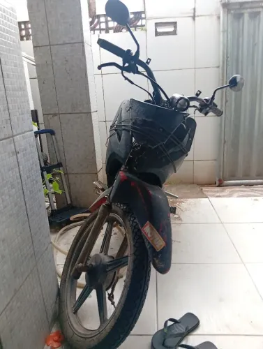 50cc1.300$ motor bom pra quem quer ir pro trabalho 