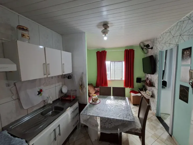 Casa com 02 Residências, Santa Marta, Vitória
