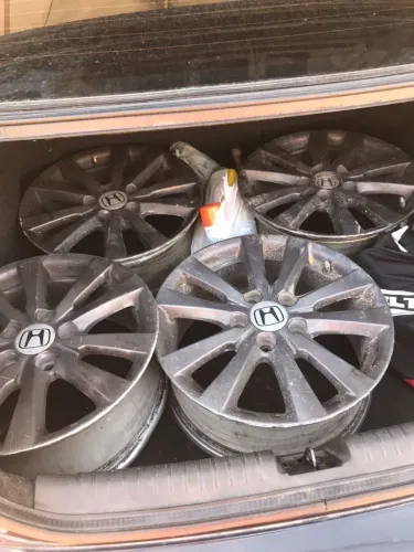 Roda do honda civic g9 ano 2012 2013 em excelente estado de conservação nada quebrado