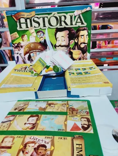 Jogo de tabuleiro Viagem pela História 