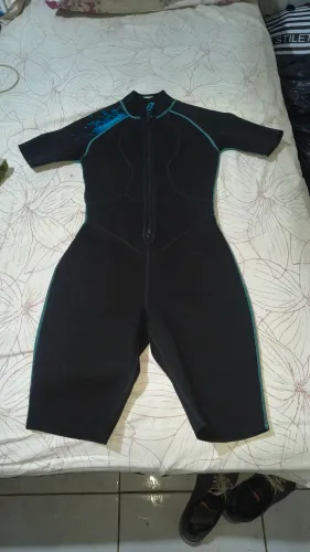 MACACÃO DE SURF FEMININO EM NEOPRENE