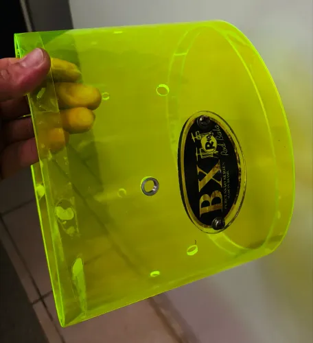 Casco em acrílico 10x6