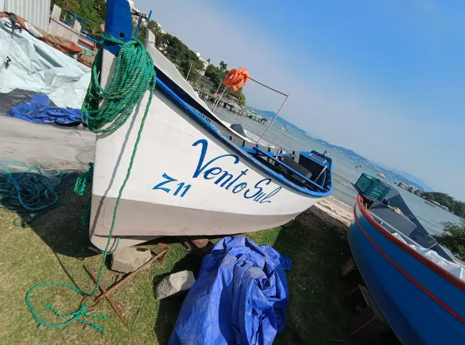 Barco a motor