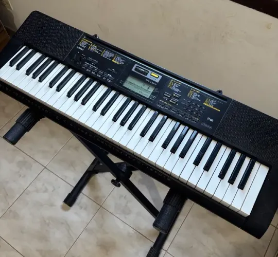 Teclado musical Cassio CTK 2400