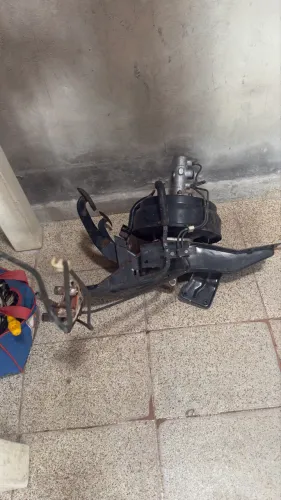 Hidrovacuo, cilindro mestre e pedaleira integrada