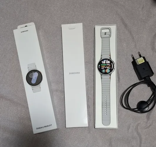 Smartwatch Samsung Galaxy Watch 7 44mm - GPS Duplo L1+L5, Galaxy AI e Sensor BioActive