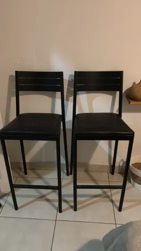 Par de banquetas pretas