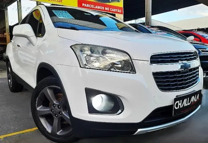 tracker ltz,( extra qualidade),teto elétrico,couro bicolor,at6,rll 17,midia,blueth.,etc