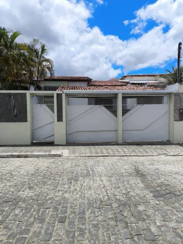 Casa a venda Jequiezinho