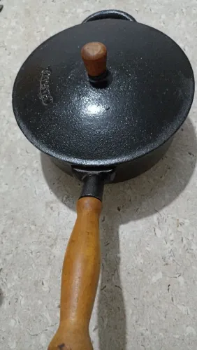 Panela de ferro COFERCOQ 22.0 com tampa