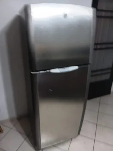 Geladeira GE Frost Free usada funciona tudo