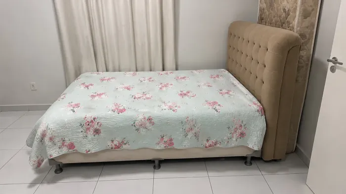 Cama de casal + cabeceira