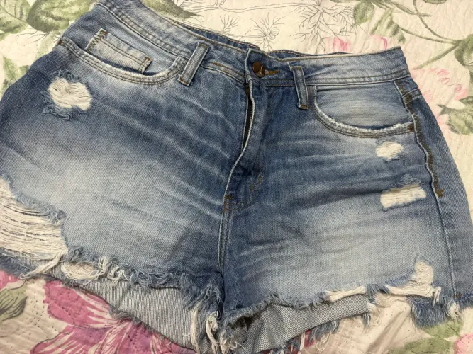 Short jeans