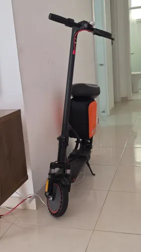 Patinete elétrico com suspensão 