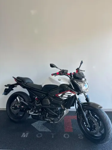 YAMAHA XJ6N SP
