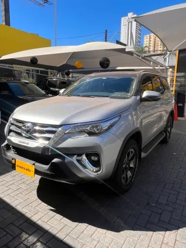 Toyota Hilux SW4 SRX 4X4 2.8 TDI 16V Dies. Aut. 2020