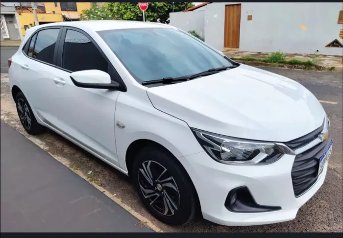 Chevrolet Onix HATCH LT 1.0 12V FLEX MEC. 4P 2024