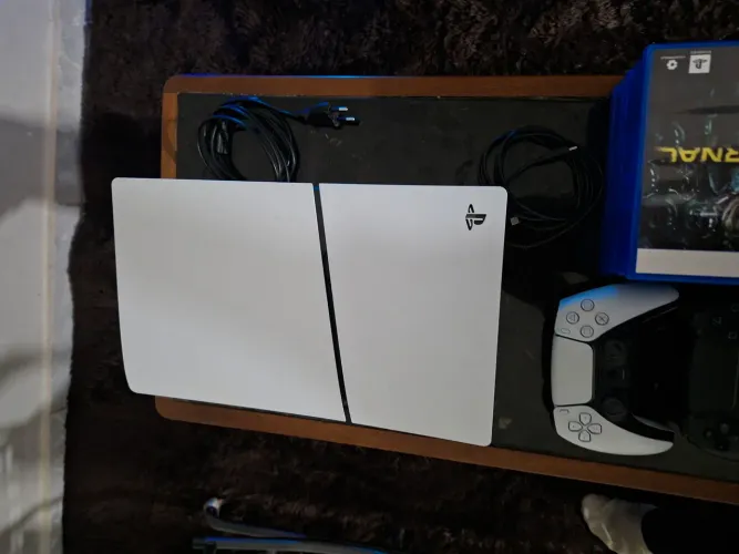 Vendo ps5 pouco usado 18 jogos 7 físico e 11 digitais