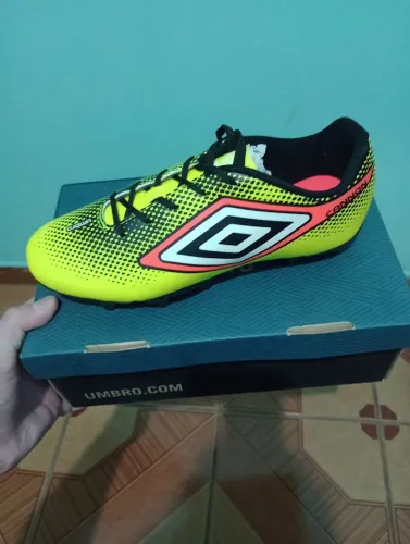 Chuteira de campo umbro original 41 nova