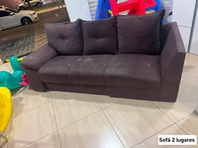 Sofá 2 lugares - $250,00 a vista