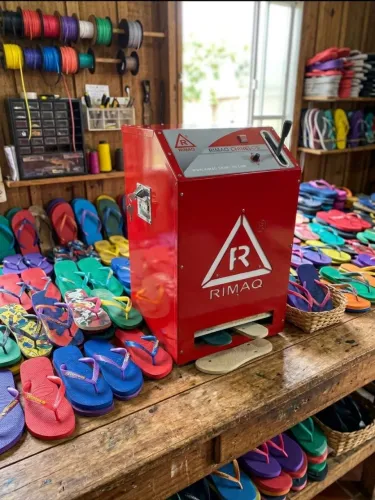 Máquina de fazer chinelo Rimaq