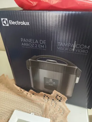 Panela de arroz elétrica nova